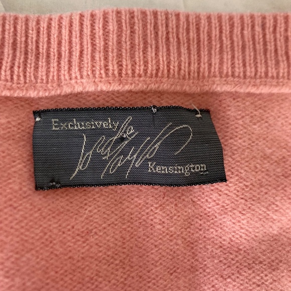 Soft powder pink cashmere sweater Lord & Taylor 2-ply Scottish yarn made in USA - Picture 2 of 7